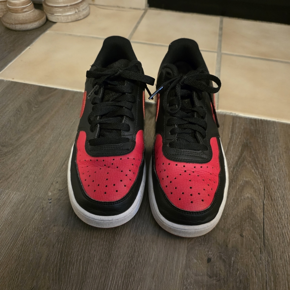 Nike Black and Red Sneakers - Mens